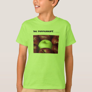 BE DIFFERENT T-SHIRT