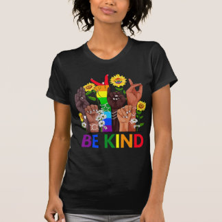Be Kind Sign Language Hand Talking LGBTQ Gay Les P T-Shirt
