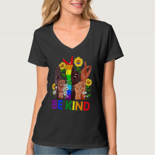 Be Kind Sign Language Hand Talking Lgbtq+ Gay Les T-Shirt