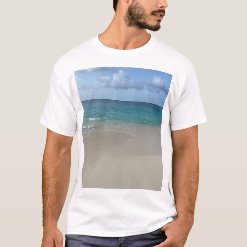 Beach and waves T_shirt