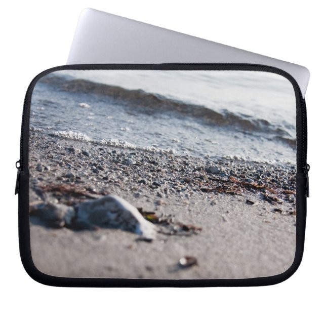 Beach close up laptop sleeve (Front)