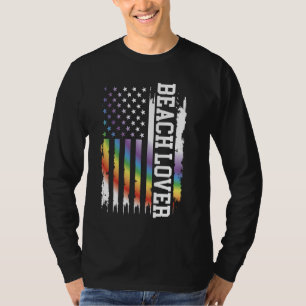 Beach Lover United States Distressed Rainbow w US T-Shirt