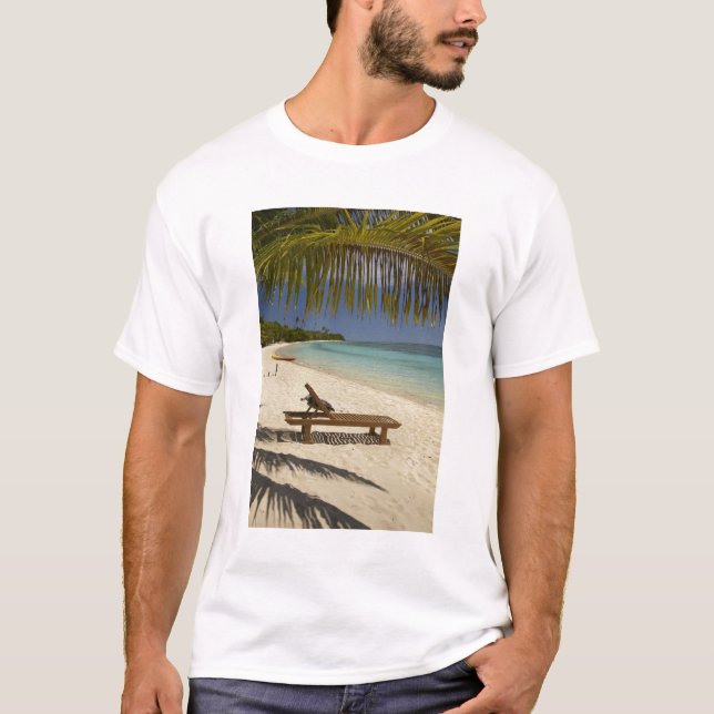 Beach, palm trees & lounger T-Shirt (Front)