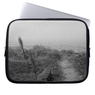Beach path laptop sleeve