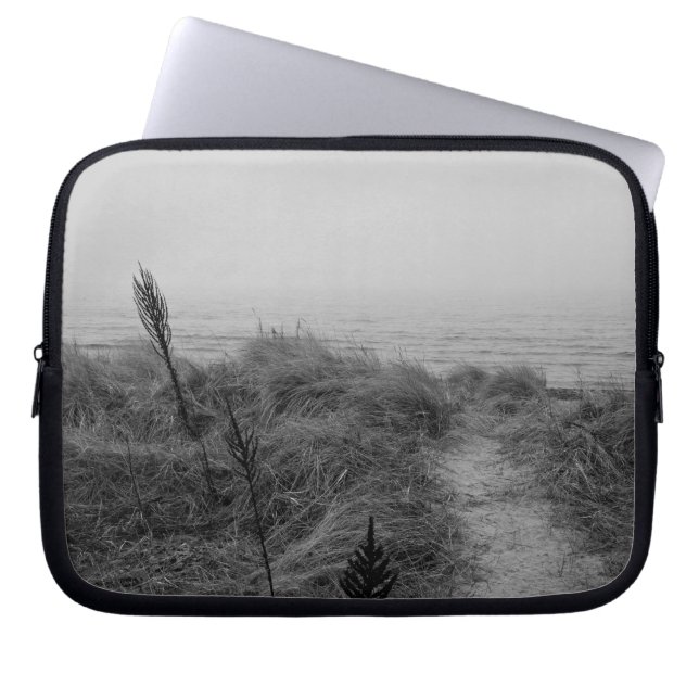 Beach path laptop sleeve (Front)