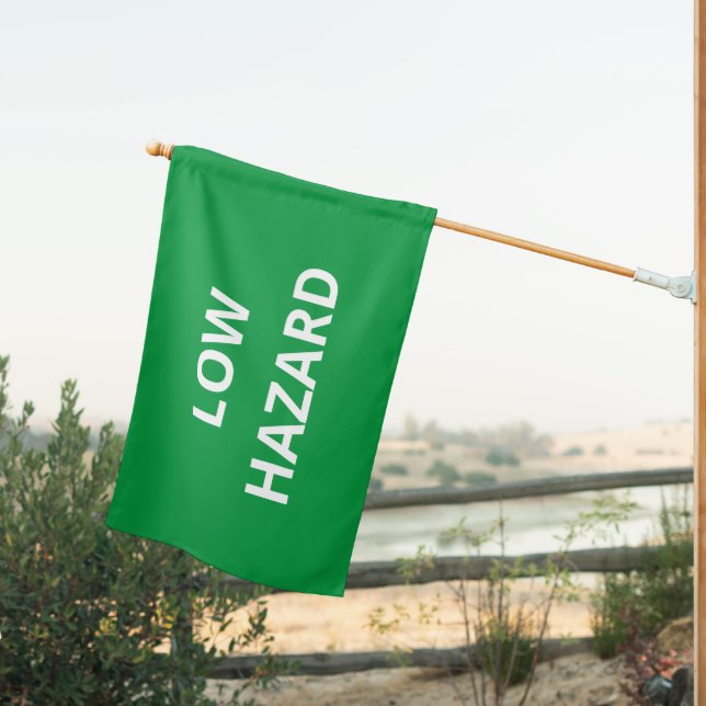 Beach Safety Flag - Low Hazard Green (Insitu (Back))