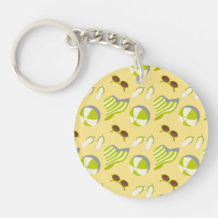 Beach vacay pattern with sunglasses and sun hat ke keychain