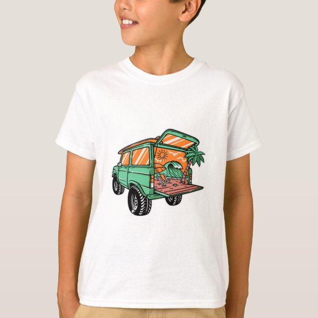 Beach View in the Car Illustration summer fun T-Shirt (Front)