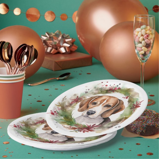 Beagle Christmas Wreath Festive Pup  Paper Plates (Multi)