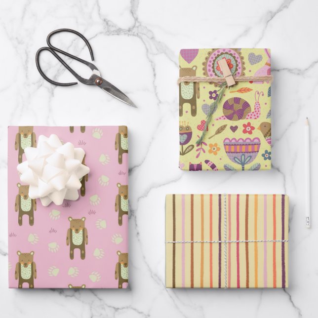 Bear and friends wrapping paper (Front)