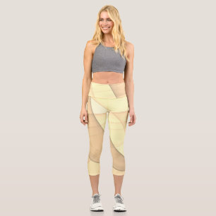 Beautiful Abstract Geometric Stylish Art Capri Leggings