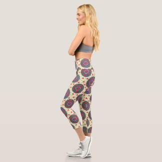 beautiful allover design capri leggings