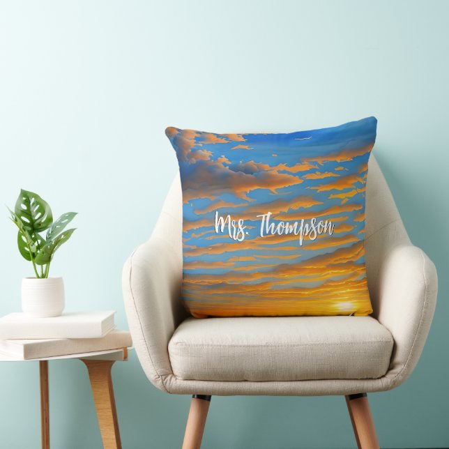 Beautiful beaches of Bermuda Throw Pillow (Chair)