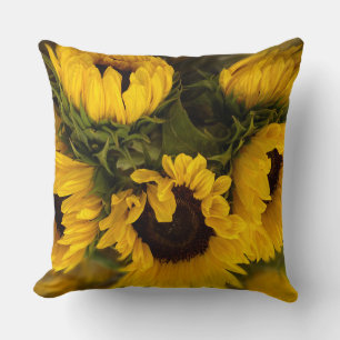 Beautiful Bouquet of Gold Sunflowers Round Pillow
