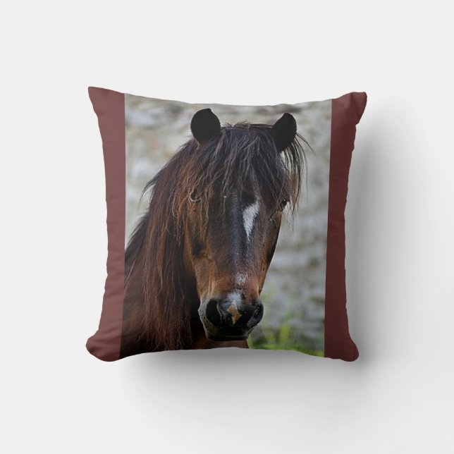 Beautiful Brown Horse Throw Pillow (Front)