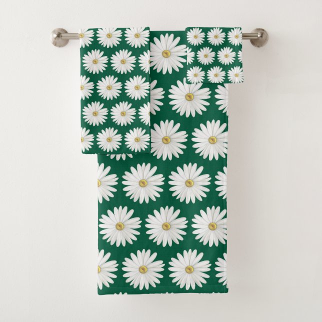 Beautiful Daisy Flower Pattern on Hunter Green Bath Towel Set (Insitu)