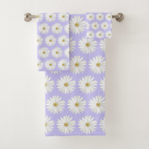 Beautiful Daisy Flower Pattern on Light Periwinkle Bath Towel Set