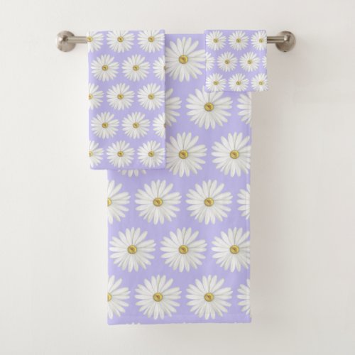 Beautiful Daisy Flower Pattern on Light Periwinkle Bath Towel Set