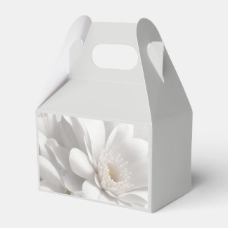 Beautiful Delicate White Flower Favor Boxes