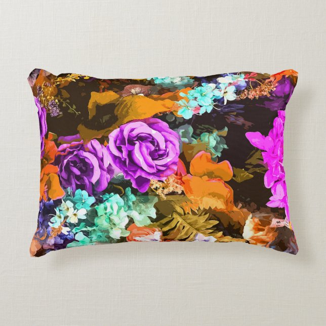 Beautiful detail accent pillow (Front)