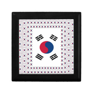 Beautiful Diagonal Korean Flag: An Infinite Art Keepsake Box