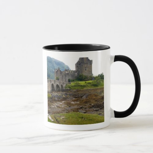 Beautiful Eileen Donan Castle in Western Dornie 2 Mug