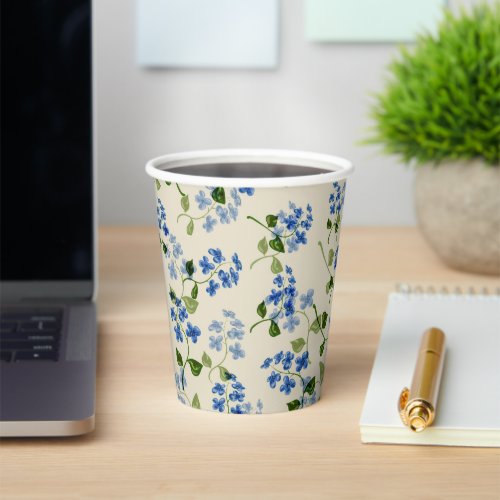 Beautiful floral seamless pattern  paper cups