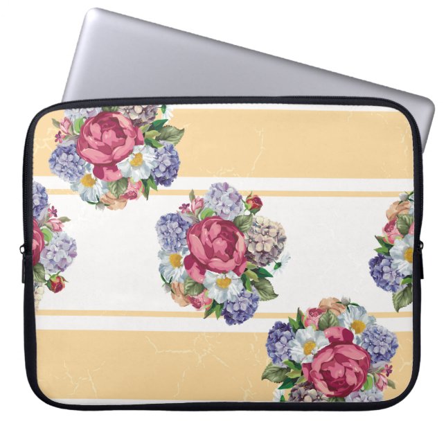 Beautiful floral seamless pattern with hydrangea p laptop sleeve (Front)