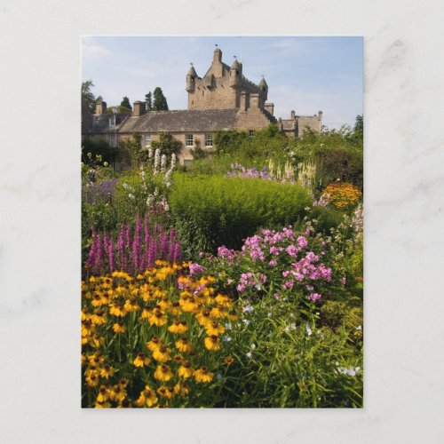 Beautiful gardens and famous castle in Scotland Postcard