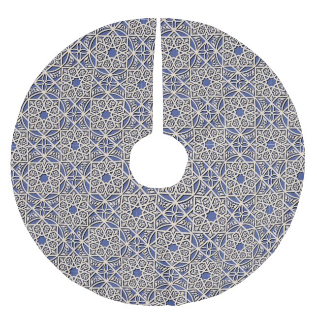 Beautiful Geometric Brushed Polyester Tree Skirt (Front)