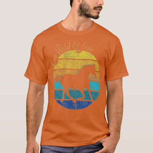 Beautiful horse retro sunset run wild and free hor T_Shirt