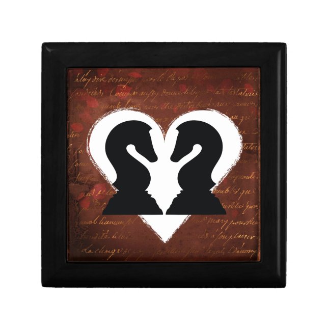 Beautiful Knight Chess Pieces Heart Gift Box (Front)
