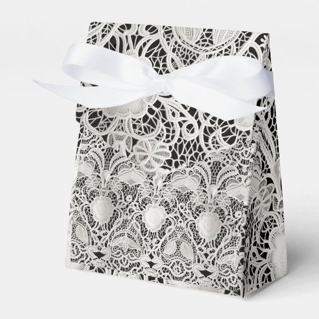 Beautiful Lace Look Favor Boxes (Front Side)