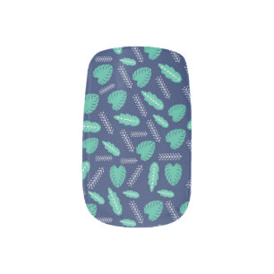 Beautiful Leaf pattern Minx Nail Art