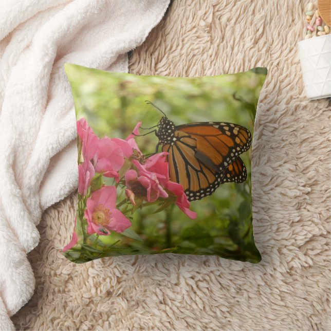 Beautiful Monarch Butterfly Throw Pillow (Blanket)