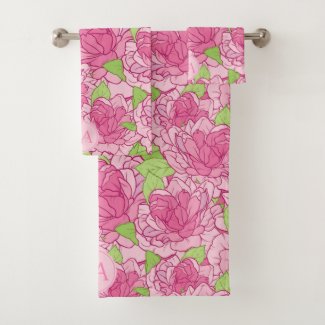 Beautiful Monogrammed Pink Roses Bath Towel Set