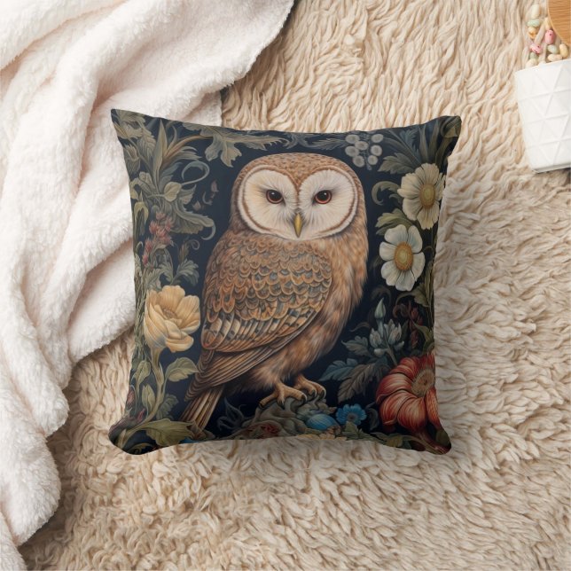 Beautiful owl in the garden art nouveau style throw pillow (Blanket)