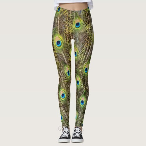 Beautiful peacock bird feathers leggings