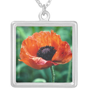 BEAUTIFUL POPPY FLOWER NECKLACE