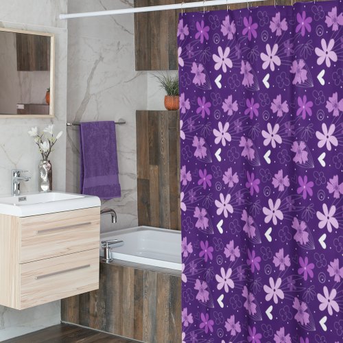 Beautiful Purple Floral Daisy Flower Pattern Shower Curtain