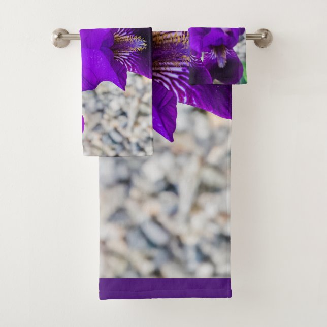 Beautiful purple iris bath towel set (Insitu)