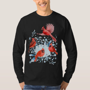 Beautiful Red Cardinal Birds Winter Scene Christma T-Shirt