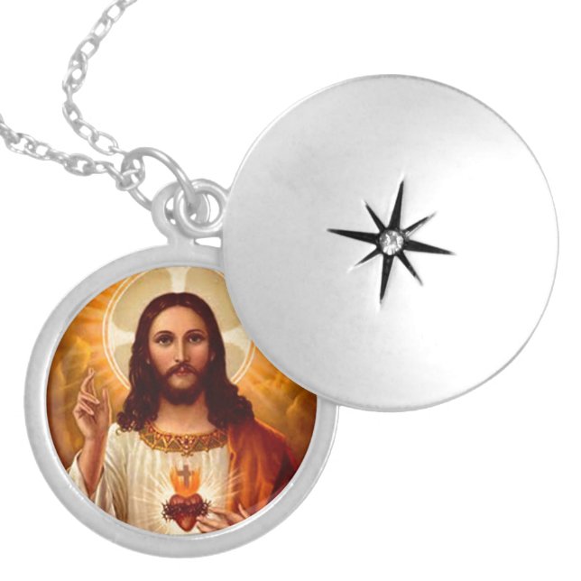 Beautiful religious Sacred Heart of Jesus image Silver Plated Necklace (Front)