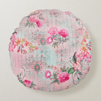 Beautiful roses on vintage paper texture illustrat round pillow