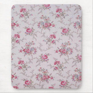 Beautiful soft vintage roses and leaves mouse pad