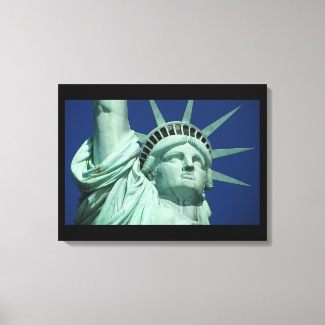 Beautiful Statue of Liberty Canvas Print (Front)
