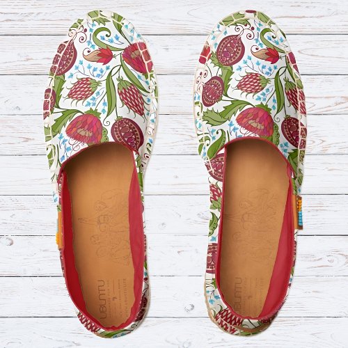 Beautiful summer pattern with fresh vibes espadrilles
