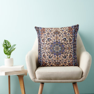 Beautiful Turkish traditional carpet Round Pill Throw Pillow