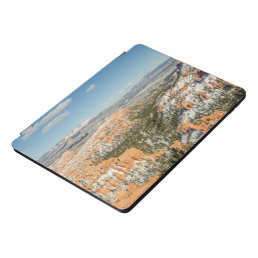 Beautiful view of Bryce Canyon National Park iPad Pro Cover