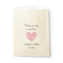 Beautiful vintage heart wedding party favor bags
